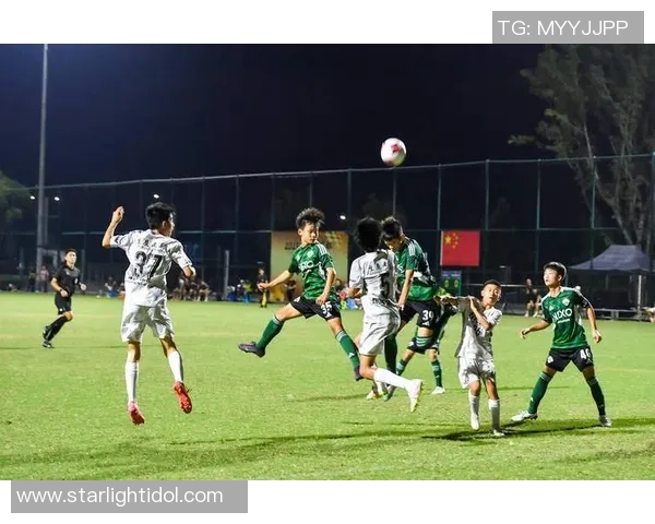 重庆足球队在总决赛中以97分高居榜首展现强劲实力